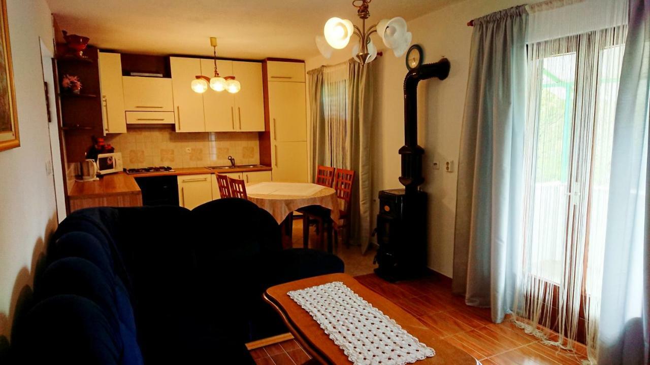 Apartments Rogocana Labin  Exterior foto